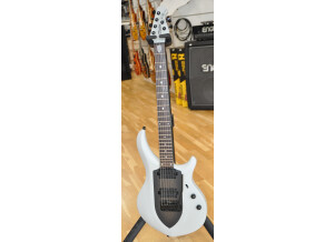 Sterling by Music Man Majesty MAJ100 (28367)
