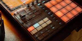 Vend Maschine MK3 très bon état + decksaver (pas de boite)