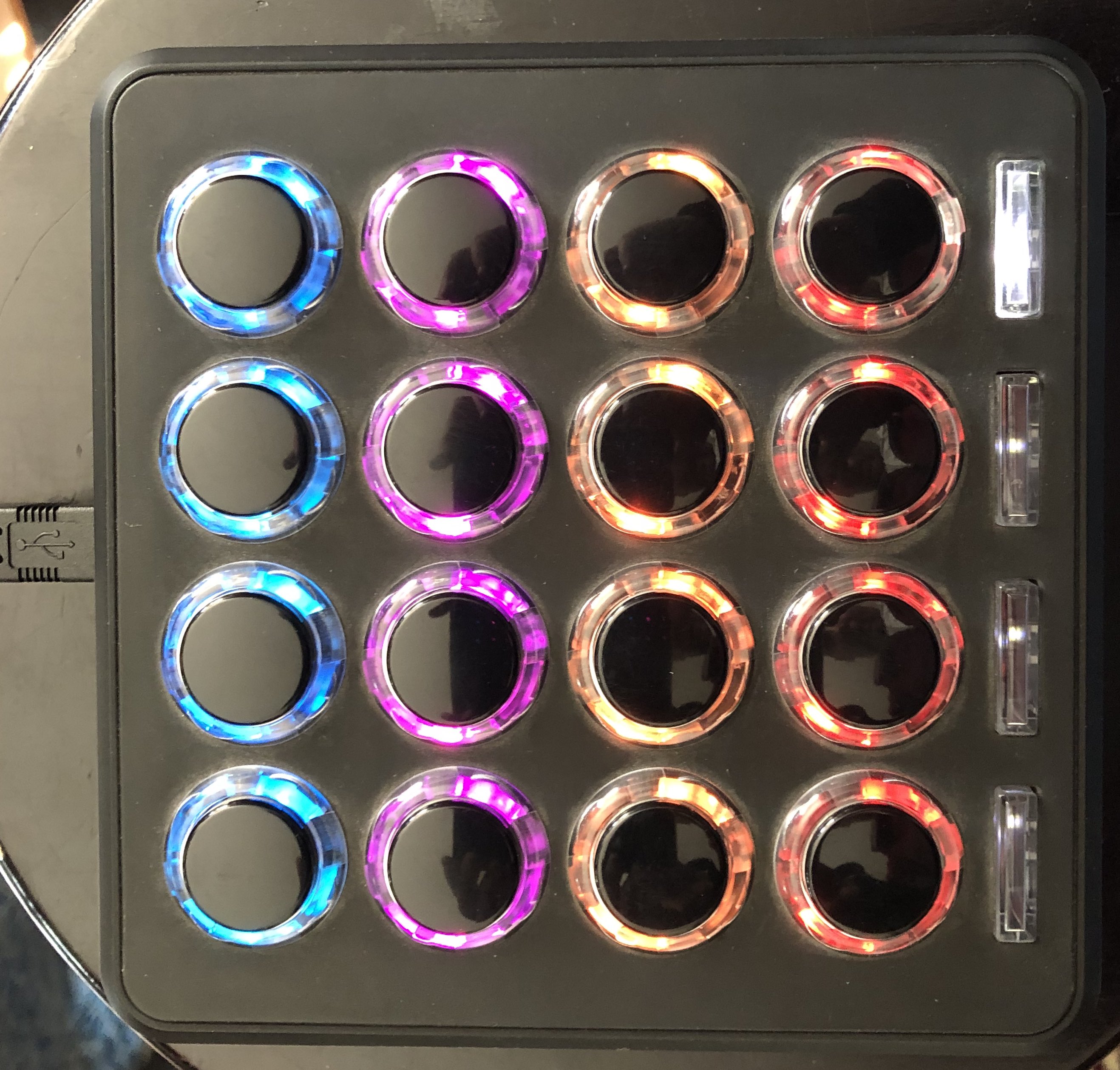 Vends DJ techtool Midi fighter 3D
