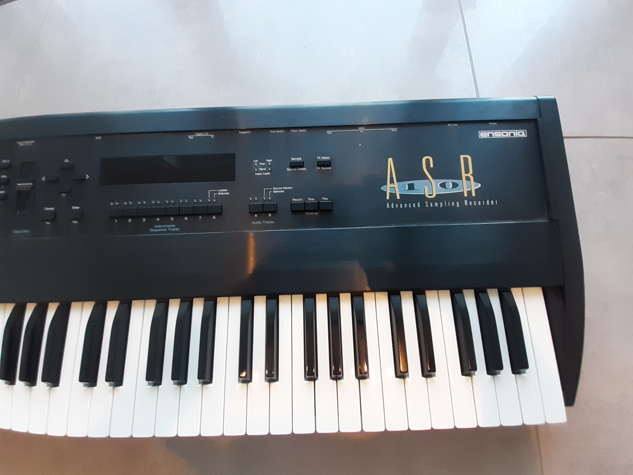 vends clavier  asr 10