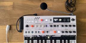 Vends Microfreak white + accessoires