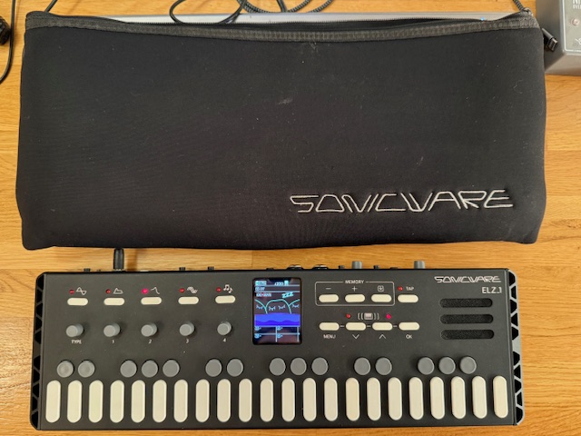 ELZ_1 comme neuf avec housse SONICWARE