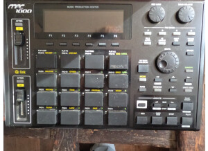 Akai Professional MPC1000 Black (81417)