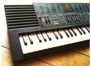 Yamaha PSS-380 (133)
