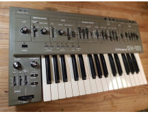 Roland SH-101 (18110)