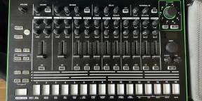 VENDS TR8 + Extensions (808, 909, 606, 707, 727)