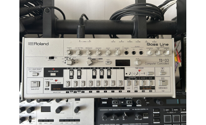 Roland TB-03 (59969)