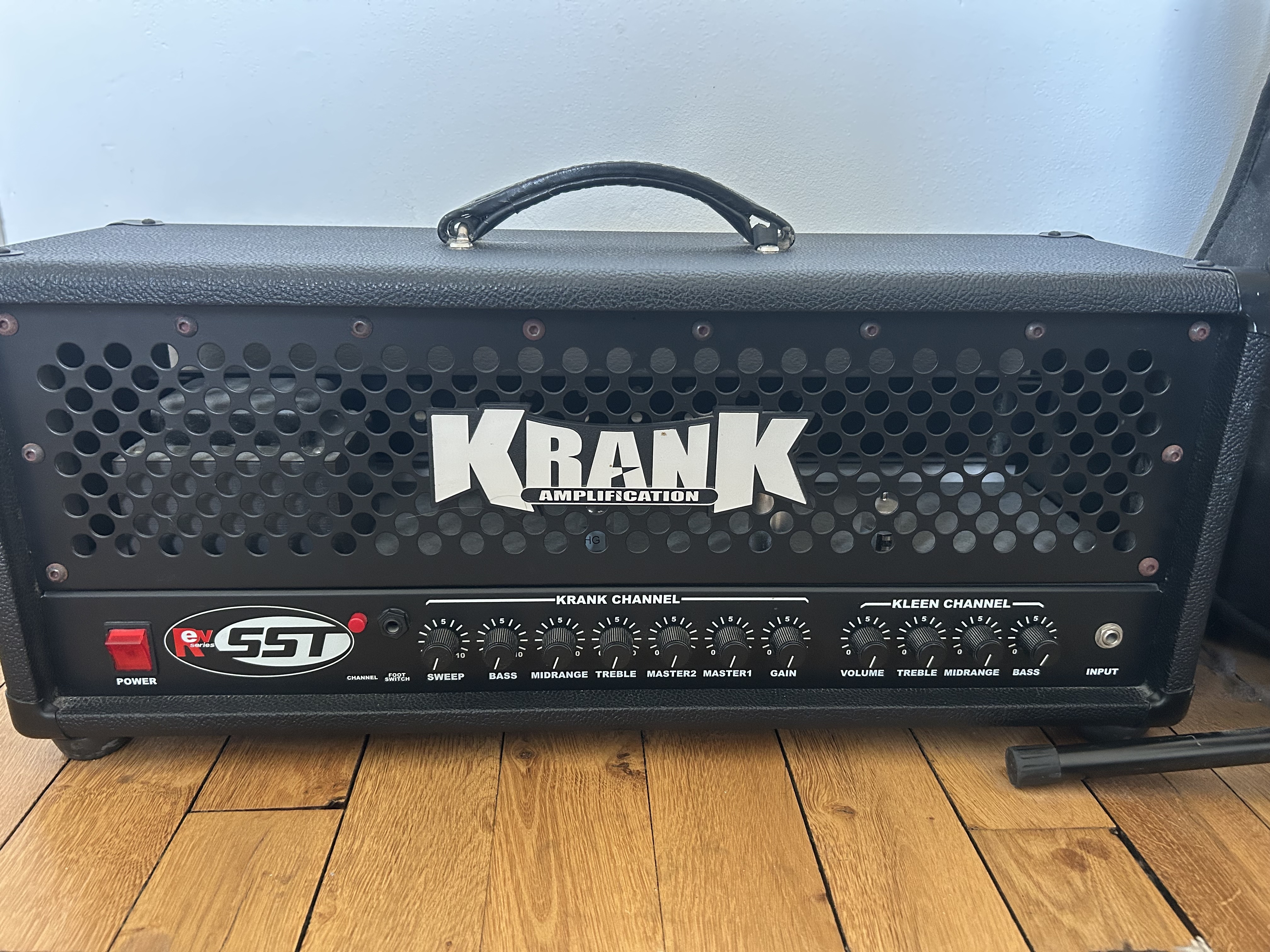 VENDS KRANK REV SST + FOOTSWITCH