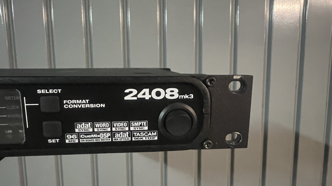 MOTU 2408 Mk3 (28743)