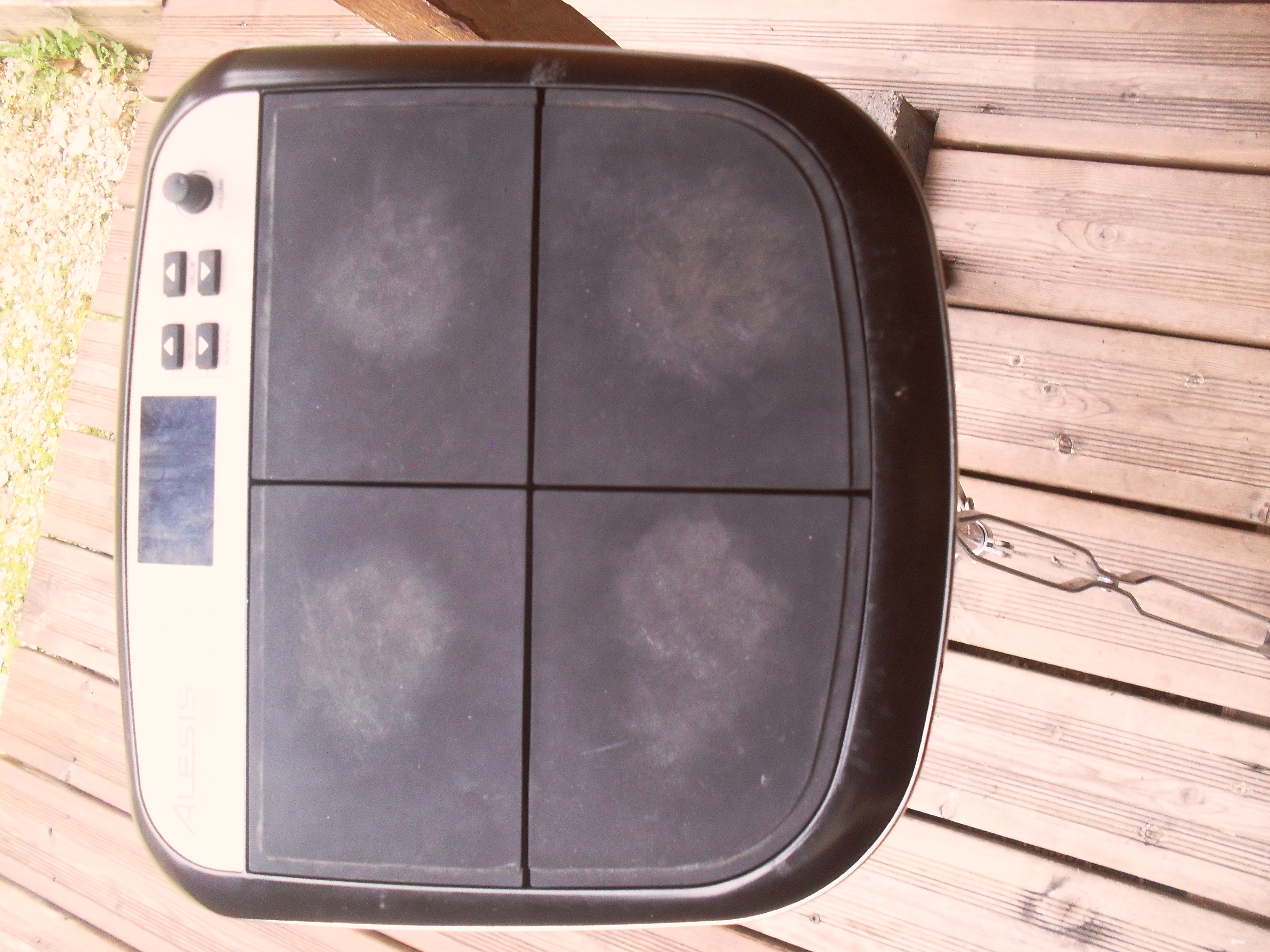 SAMPLE PAD ALESIS