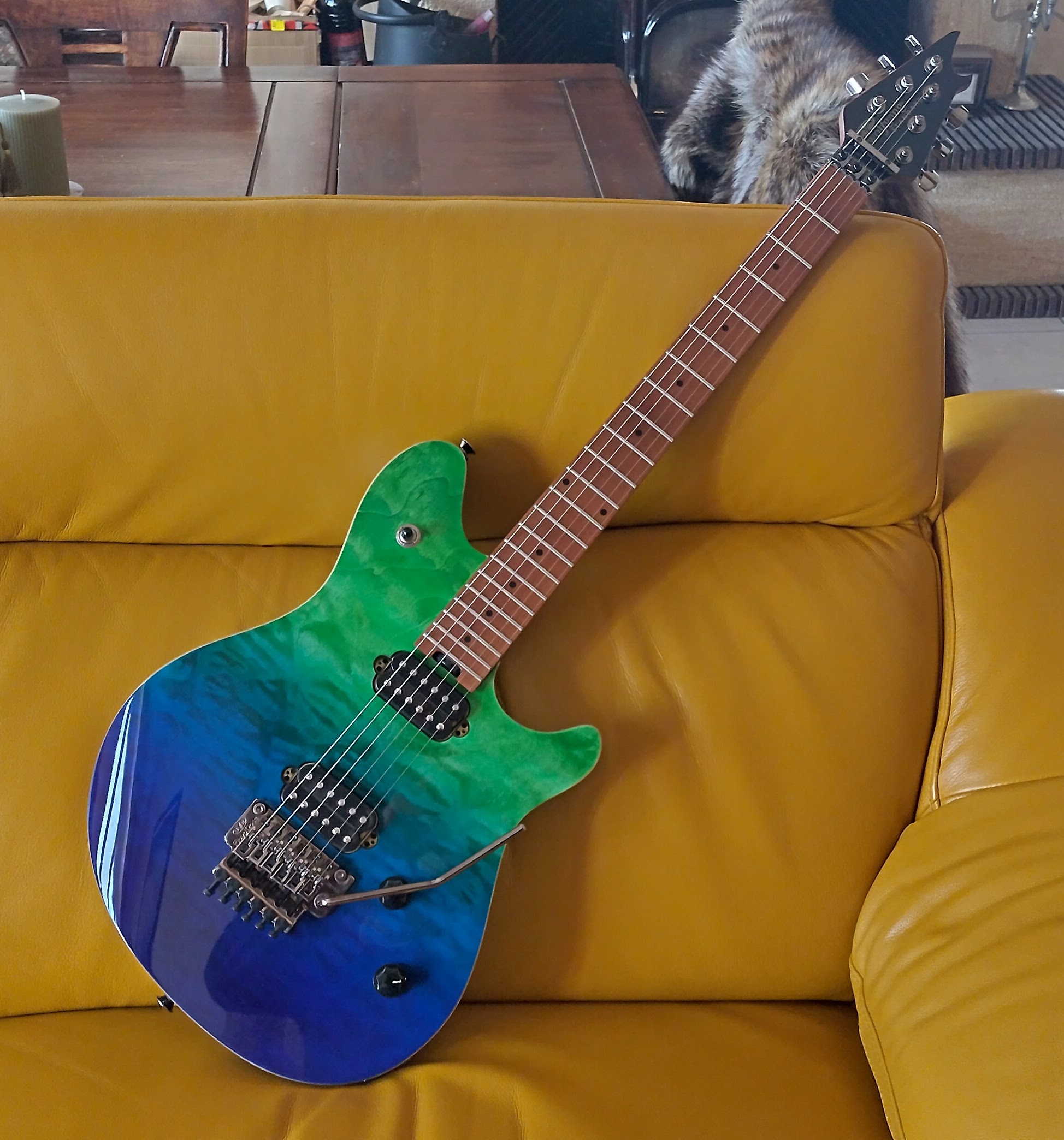 EVH Wolfgang Standard Tahiti Night en état neuf