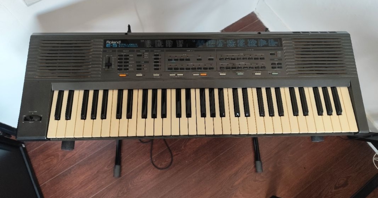 Synthé Intelligent Roland E5