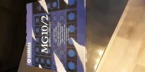 TABLE DE MIXAGE YAMAHA MG10/2