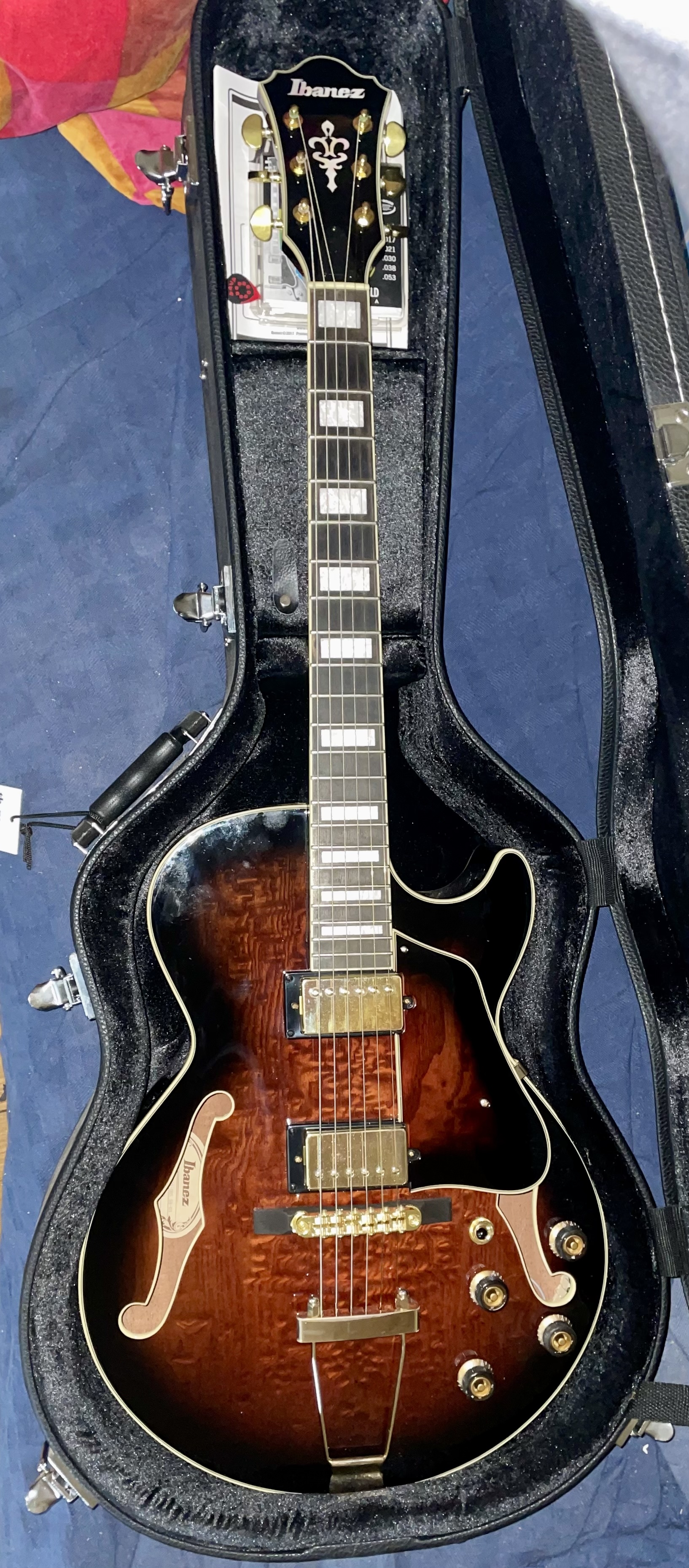 IBANEZ AG 95 QA-DBS +Coffre