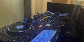 LOT 2 x Pioneer CDJ 3000 comme neuve + flight case