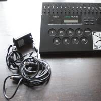 Batterie électronique Roland + Boite à rythmes Boss