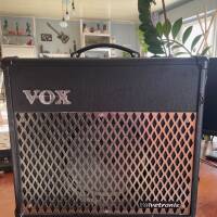 Vends VOX VT 30 Valvetronic