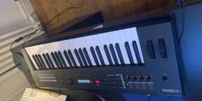 Vends Yamaha Mx49II en très bon état avec boite d’origine