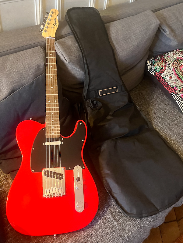 Vends  SONIC TELECASTER IL BLACK PICKGUARD TORINO RED
