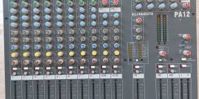 Console Allen & Heath PA12 avec housse