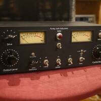 vends sommateur Funky Junk Industries 3202 + en option cable D-sub et 1 convertisseur RME