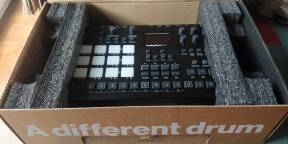 Vends Analog Rytm, encore sous garantie , 1150 euros