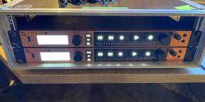 2 utrack 24 avec 1 équipé d'une carte AudioLan + Rack et accessoires