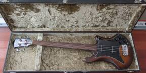 Vends Bass Fretless GUILD B-302F
