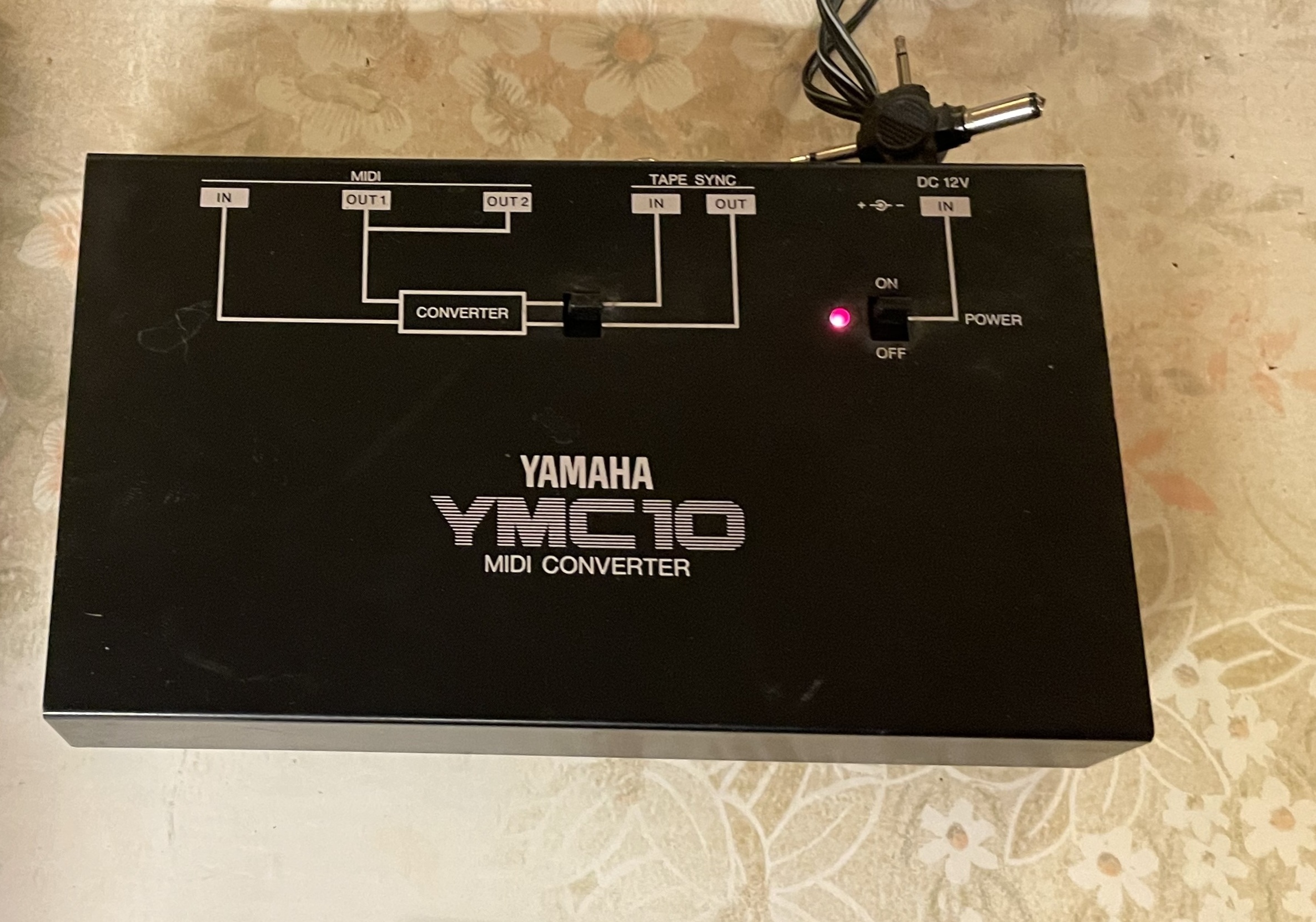 A vendre : - Interface de synchronisation MIDI Yamaha YMC-10
