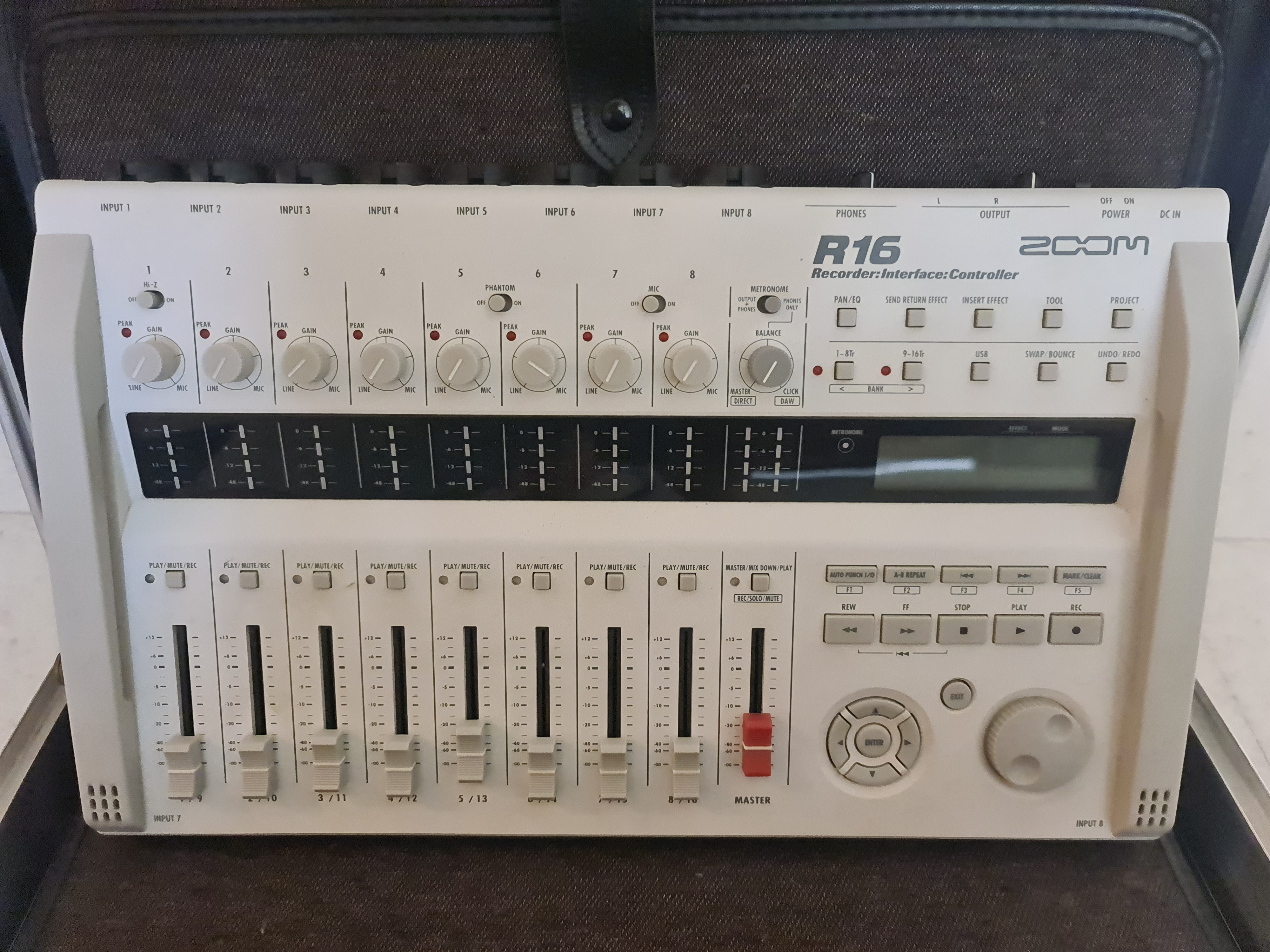 vends Zoom R16 très bon état - prix négociable 