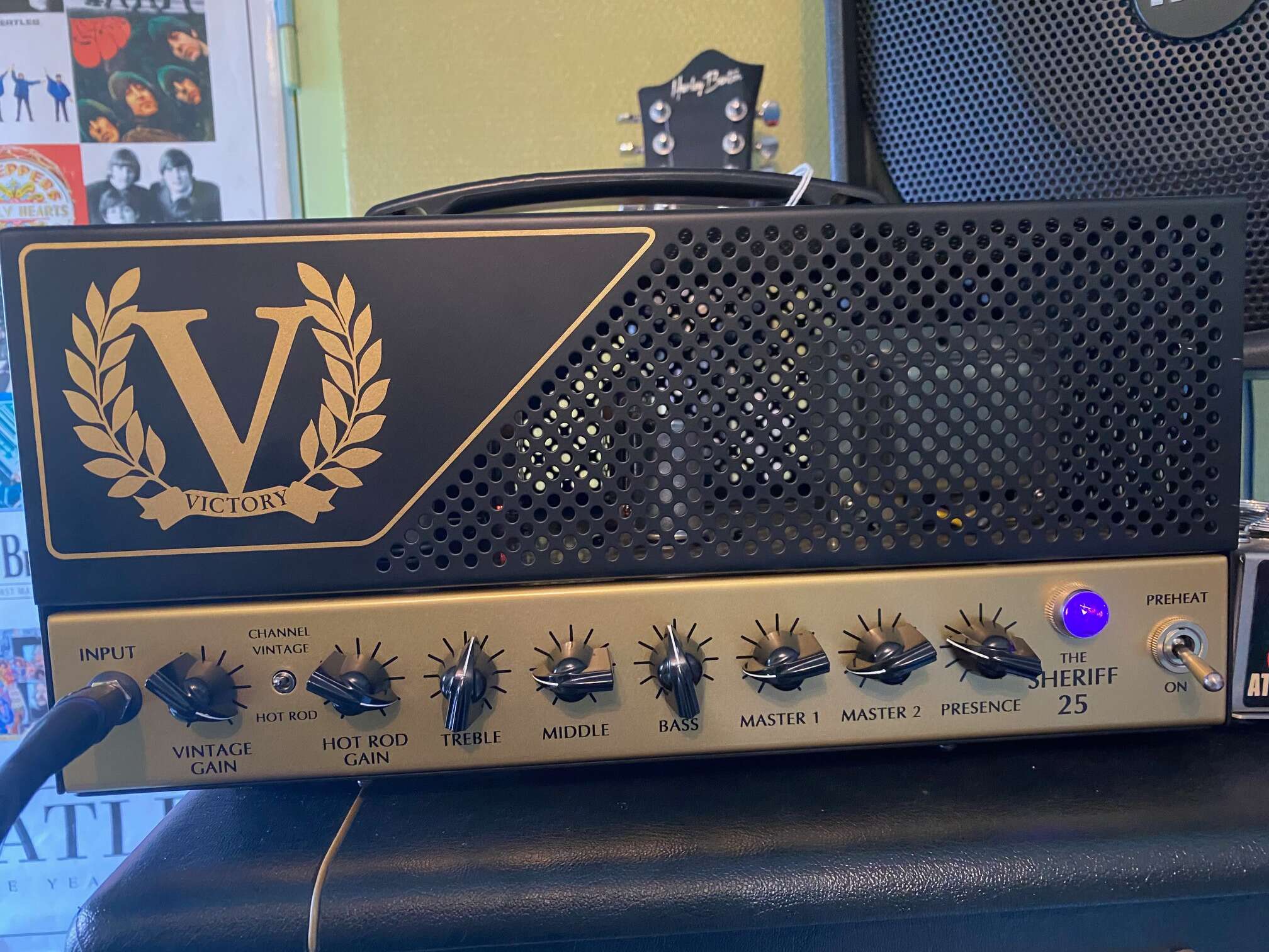 Vends tête d'ampli Victory sheriff 25
