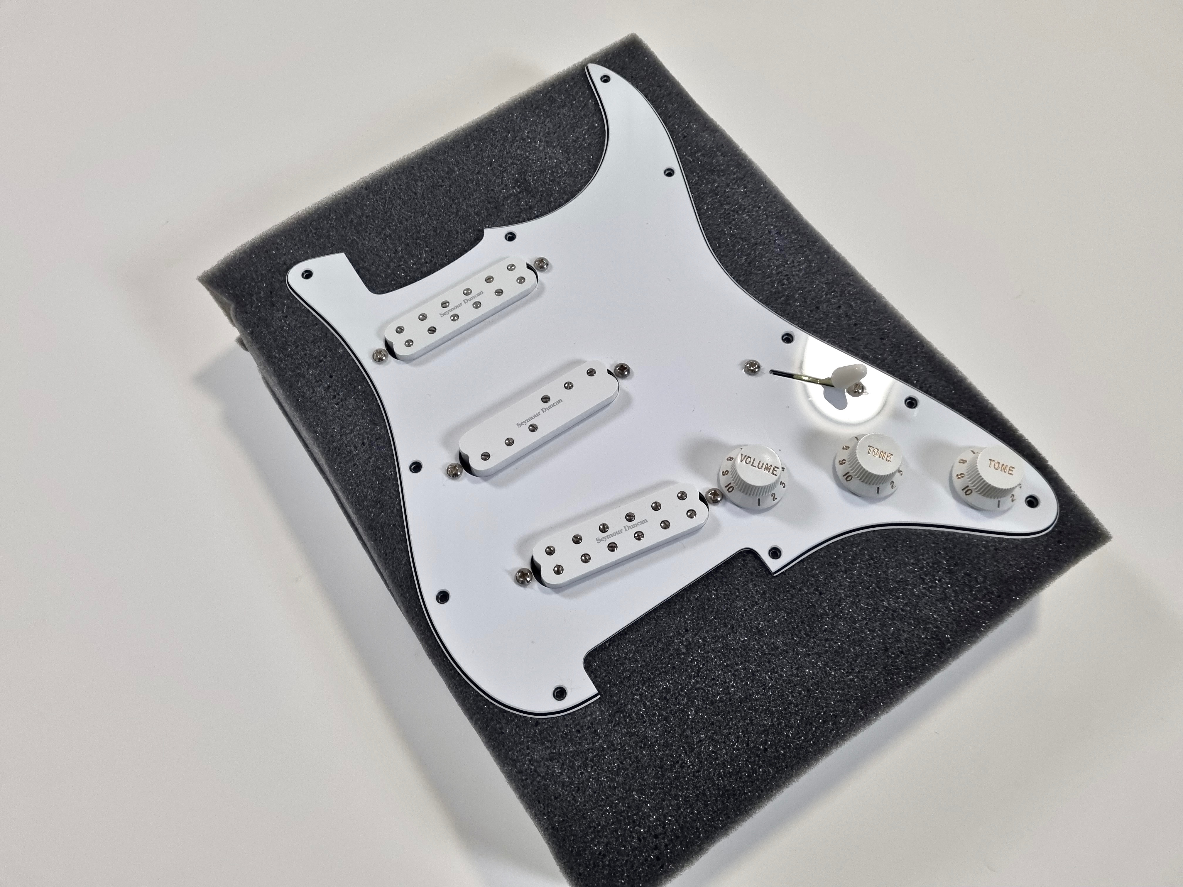 Seymour Duncan AXE-PG Everything Axe Loaded Pickguard (14981)