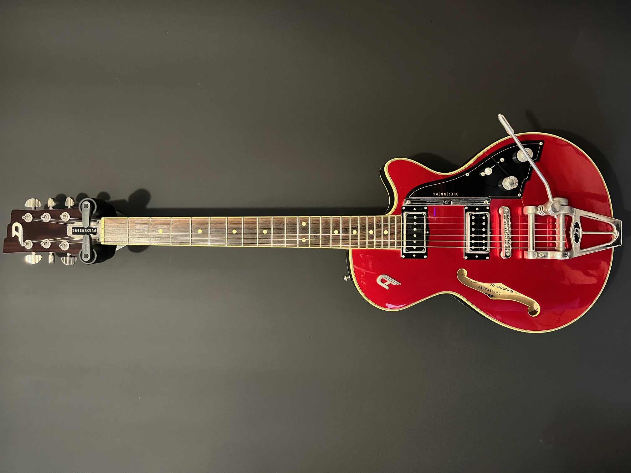 Vends guitare Duesenberg Modèle Starplayer III couleur Catalina red