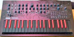 Synthétiseur analogique polyphonique KORG MINILOGUE BASS (édition limitée)