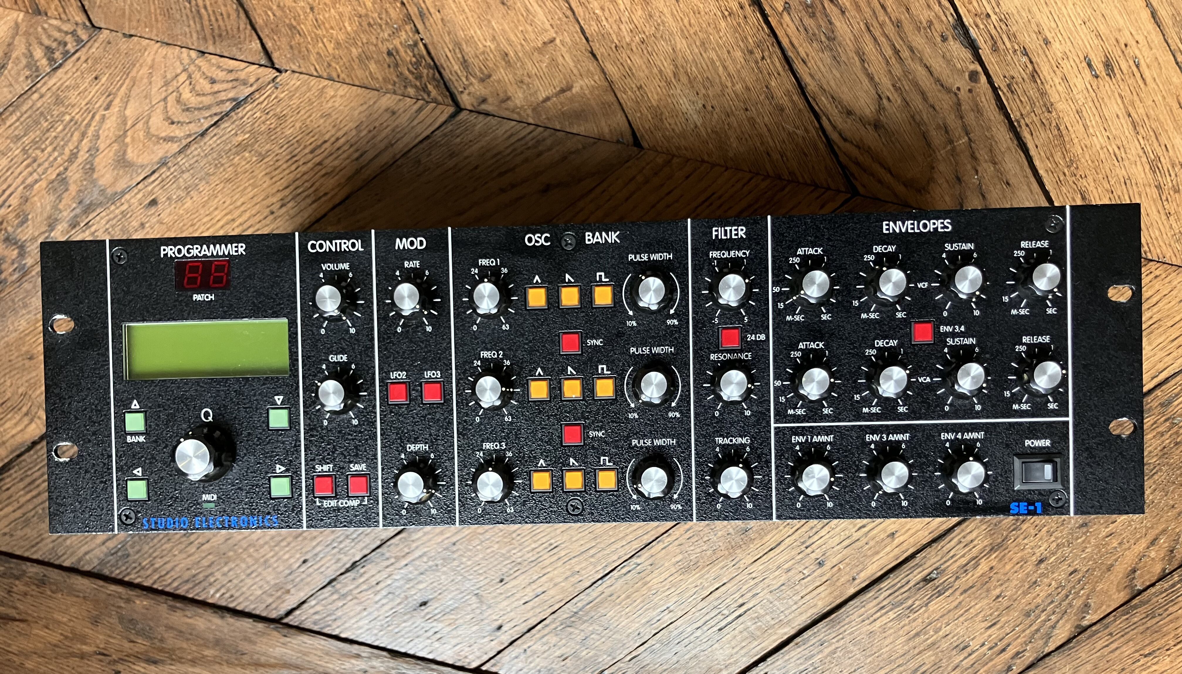 SE-1 by Studio Electronics 