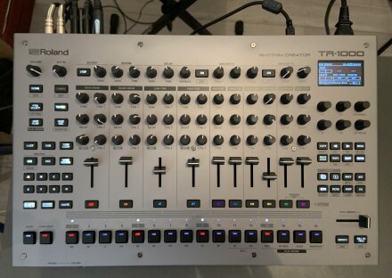 TR-10000 12 TR-10000 12