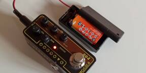 Préampli Mooer 004 Day Tripper (émulation de Vox) + petite alim autonome