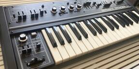 ROLAND SH-2 comme neuf
