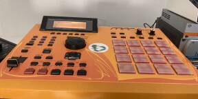 VENDS MPC2000XL SE ORANGE LIMITED EDITION (rare)