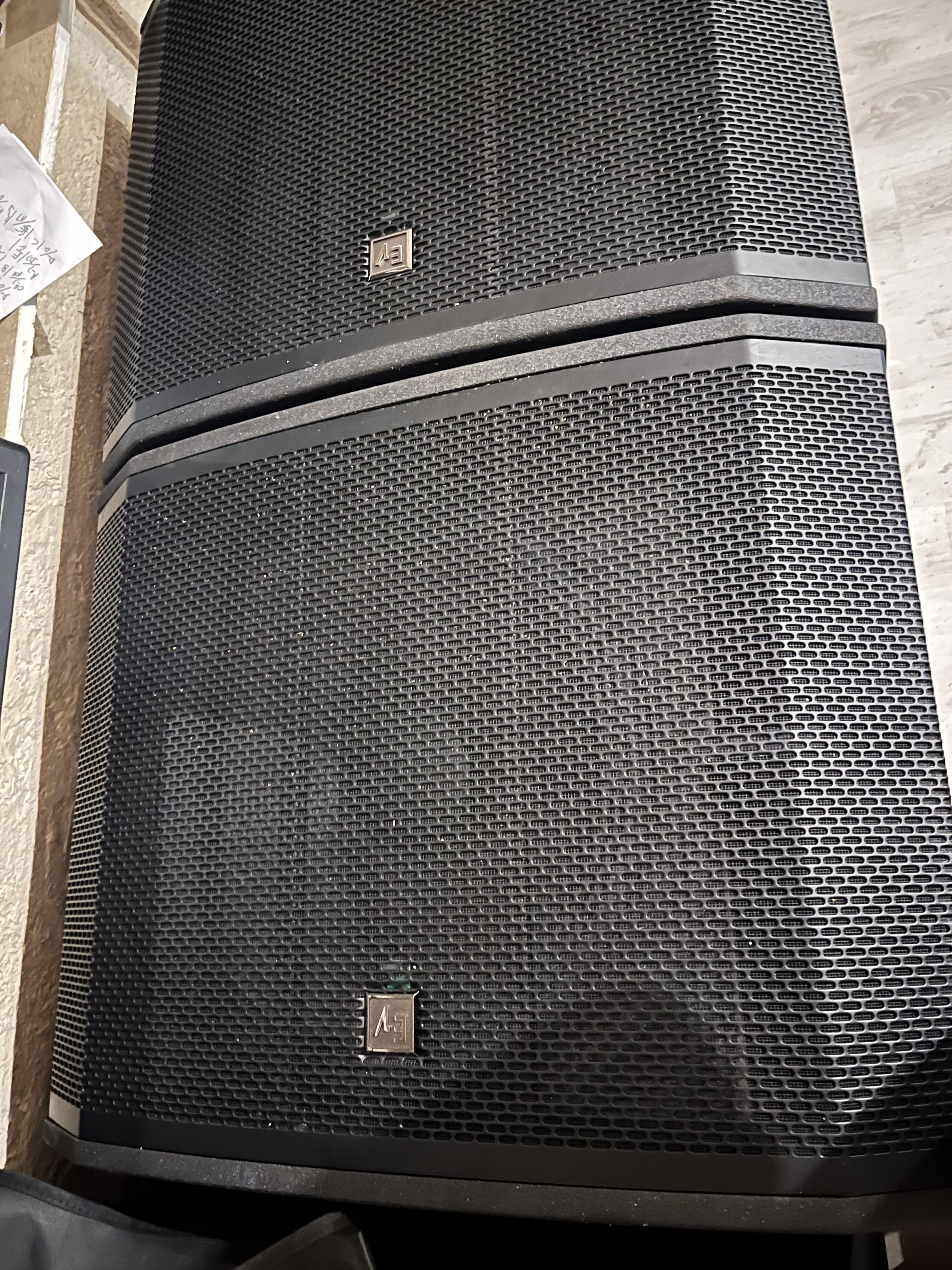 SET SONO COMPLET 2 QSC KW153 + 2 ELECTRO-VOICE ETX-18SP