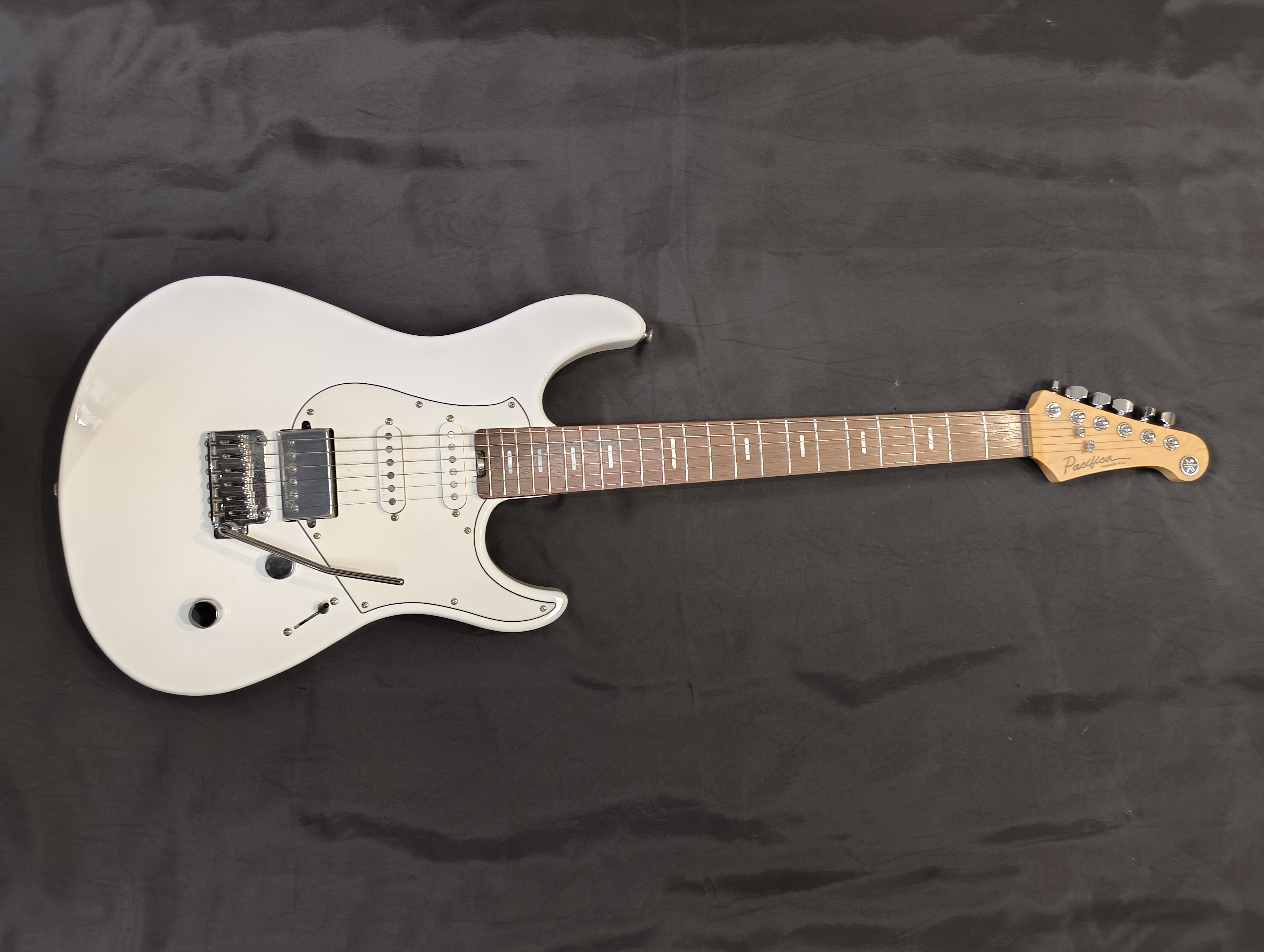 Vends Pacifica pacs+12 blanche