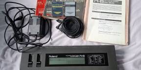 Roland R-8 + Memory Card + Jazz Brush card et autres.