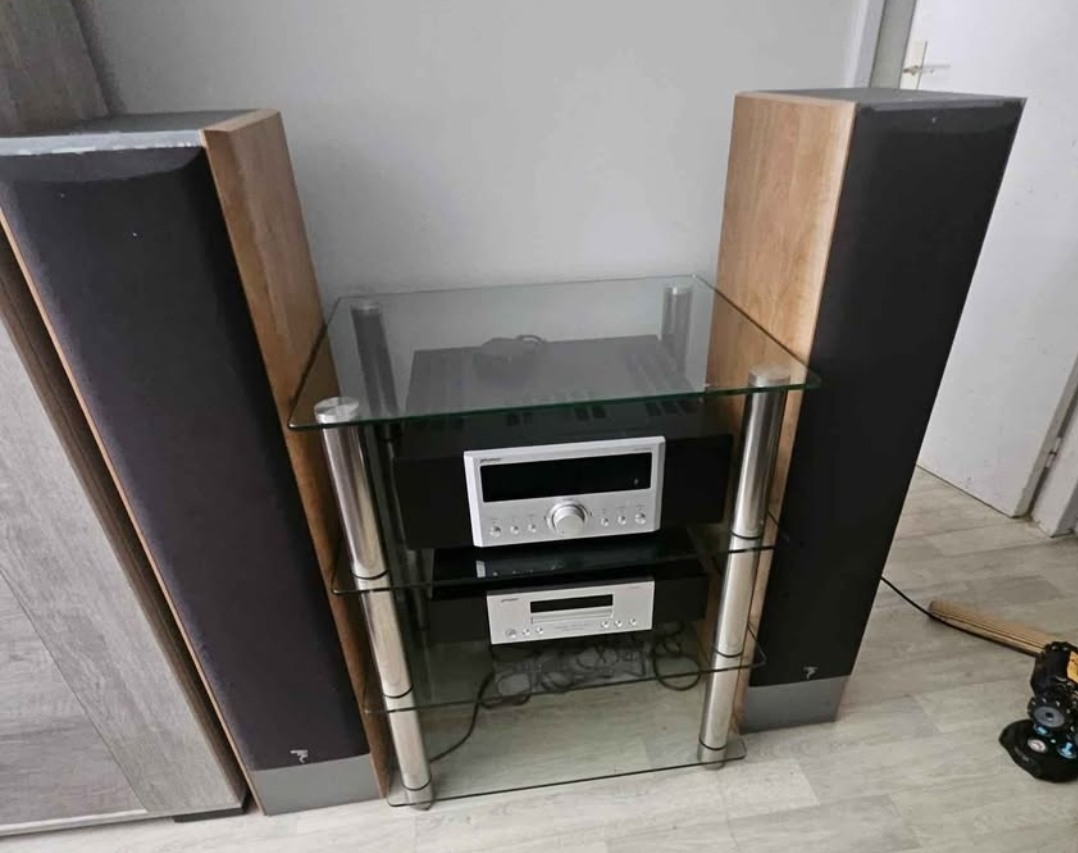 Enceintes + ampli + lecteur cd 