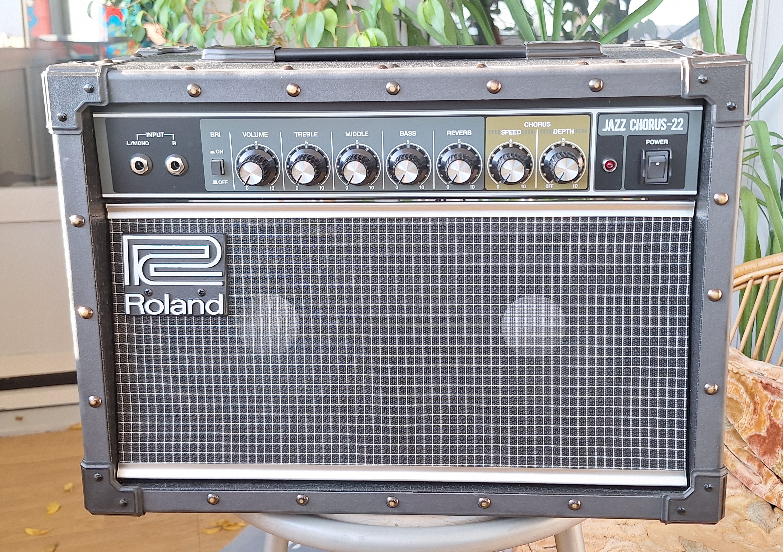 Vends Roland JC-22 neuf