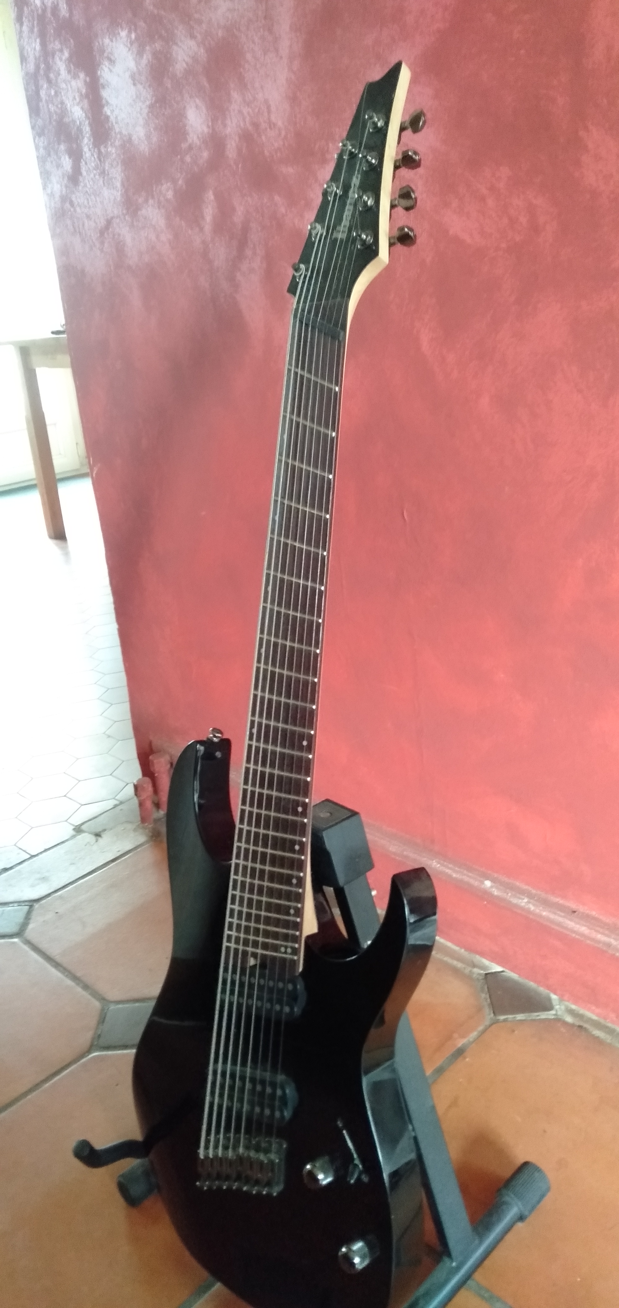 guitare ibanez 8 cordes RGMS8