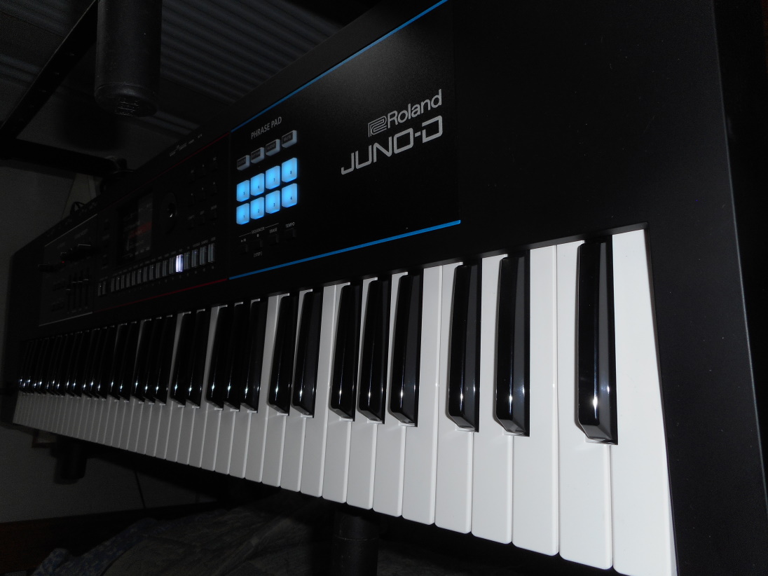 JUNO D7 ROLAND 76 NOTES NEUF DANS SON CARTON D'ORIGINE ET SOUS GARANTIE
