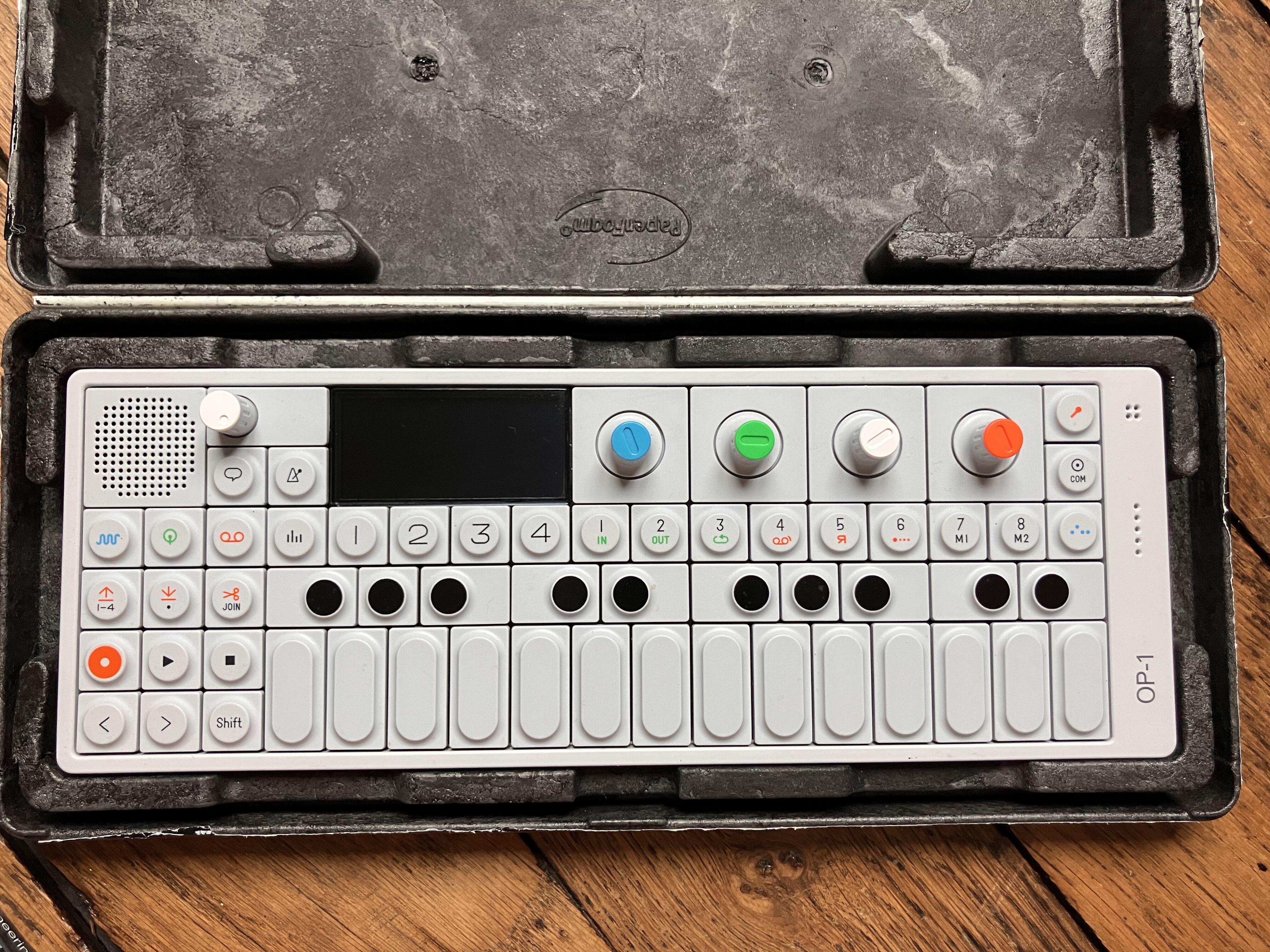  Teenage Engineering  OP-1