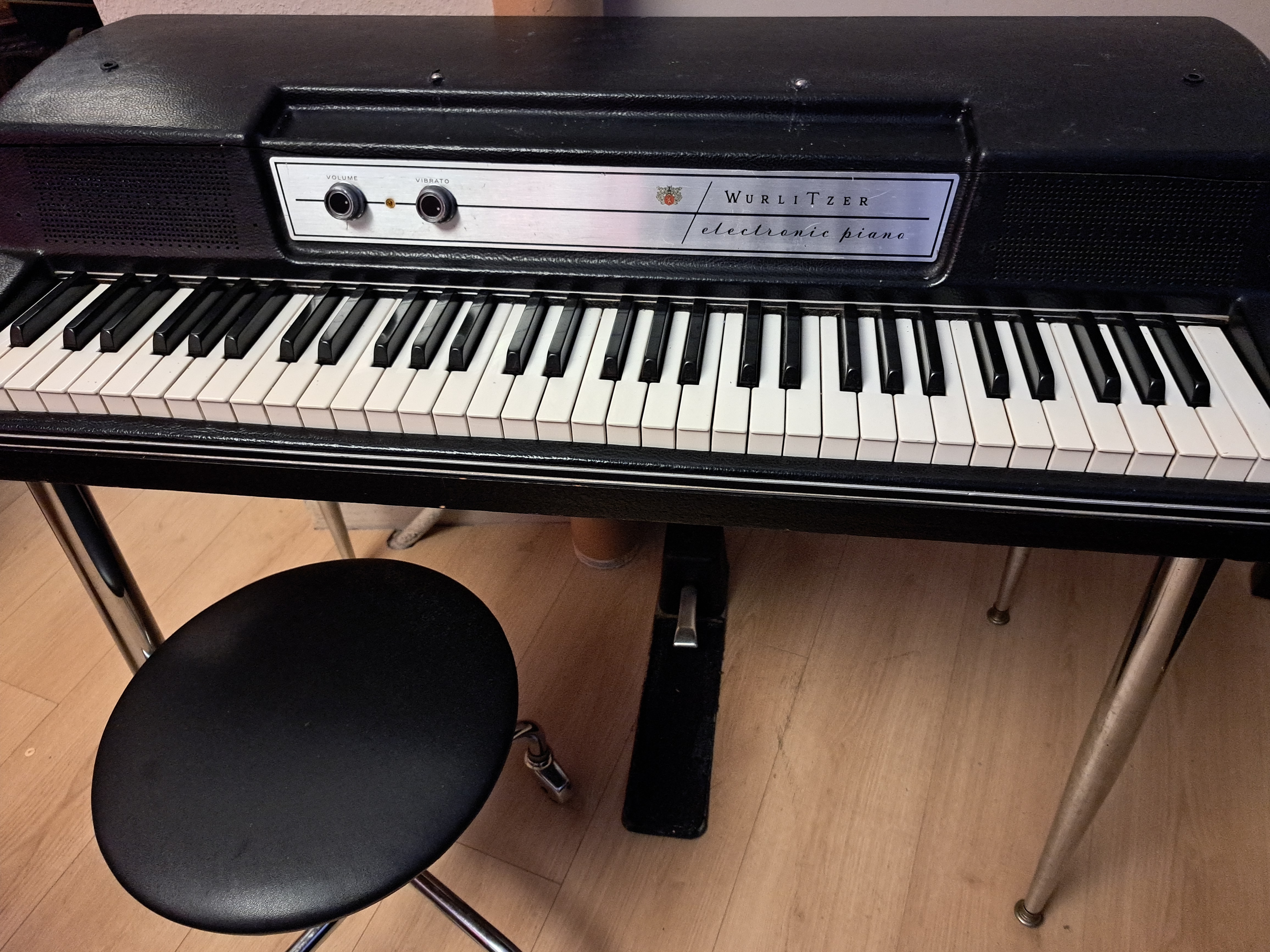 Piano Wurlitzer 200A complet révisé
