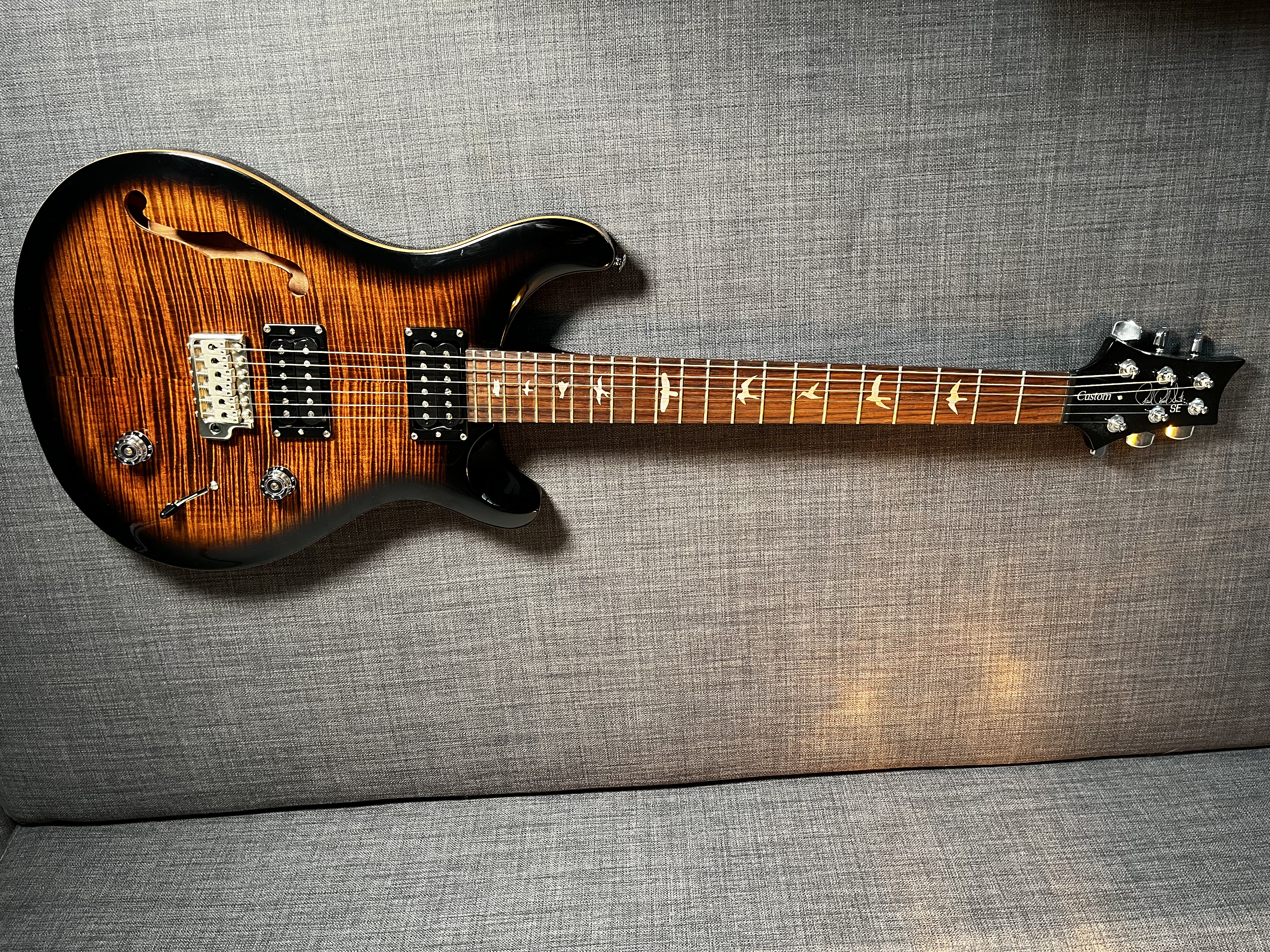 PRS SE Semi Hollow Custom 22 - Tornade MS PAF 59’ - Sunburst
