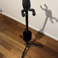 Stand double pour 2 guitares/basses K&M 17620